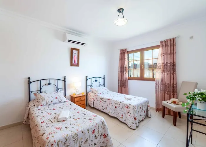 Nancy Puerto del Carmen (Lanzarote)